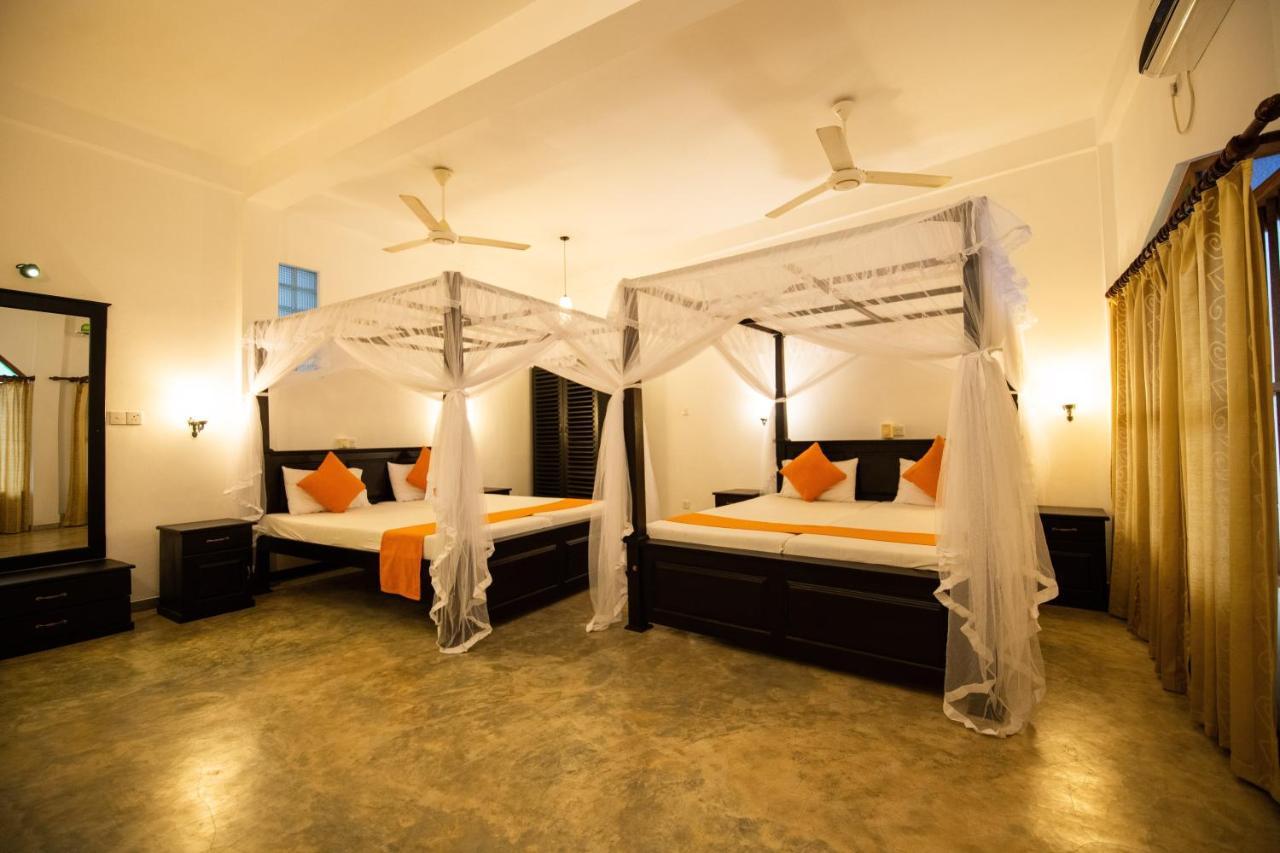 International Beach Hotel & Restaurant Hikkaduwa Exterior photo