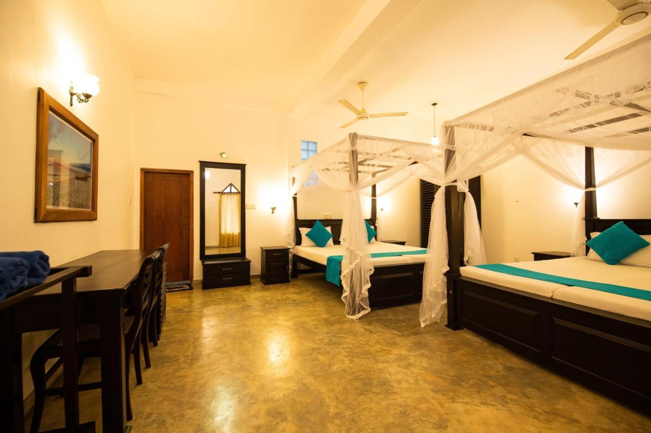 International Beach Hotel & Restaurant Hikkaduwa Exterior photo