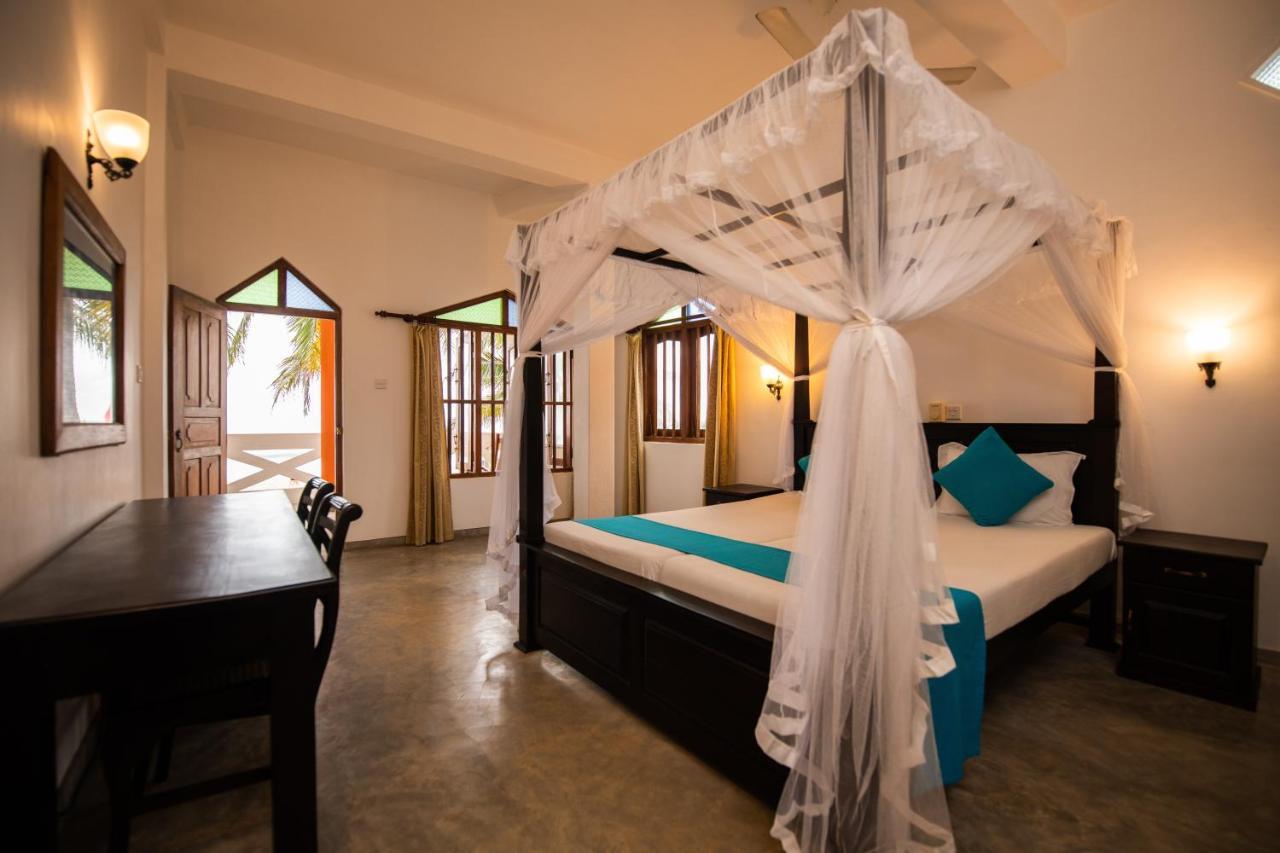 International Beach Hotel & Restaurant Hikkaduwa Exterior photo