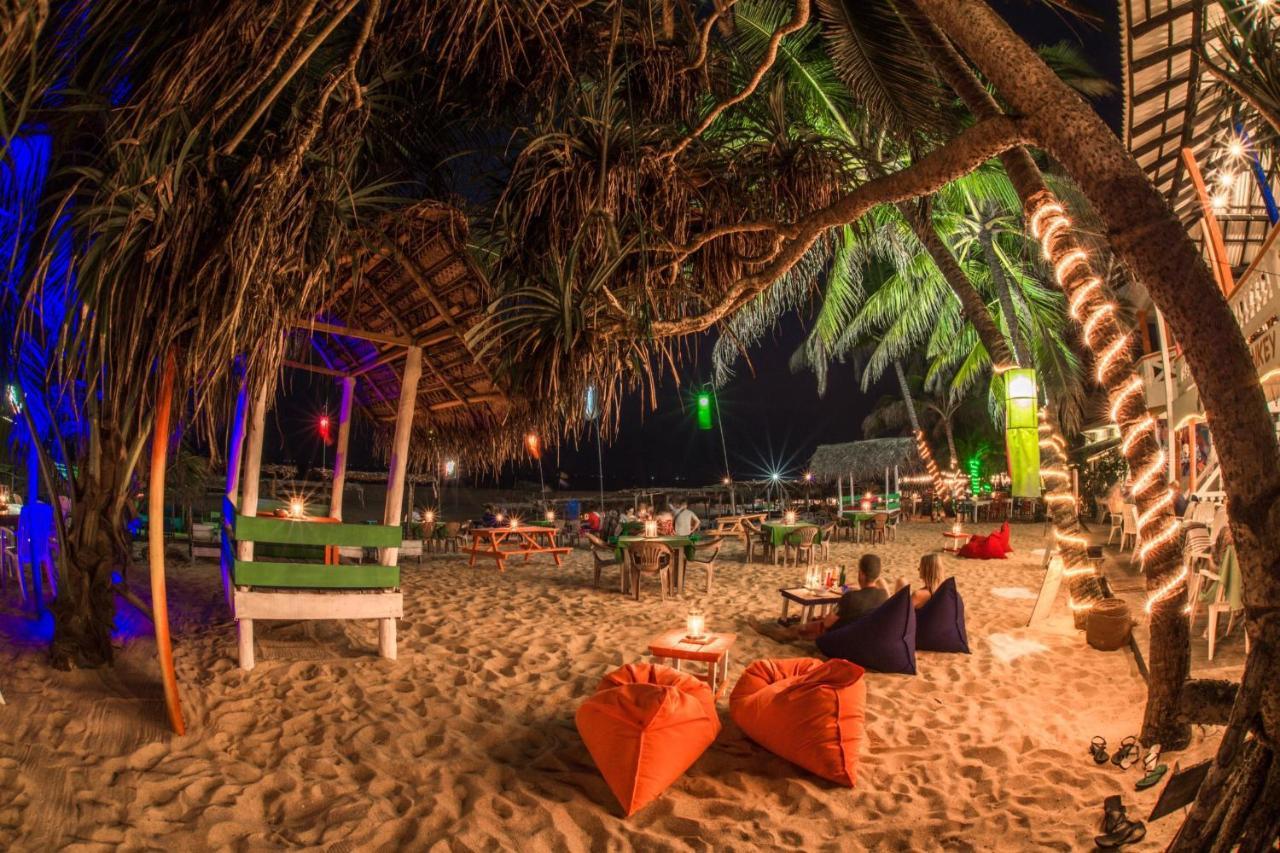International Beach Hotel & Restaurant Hikkaduwa Exterior photo