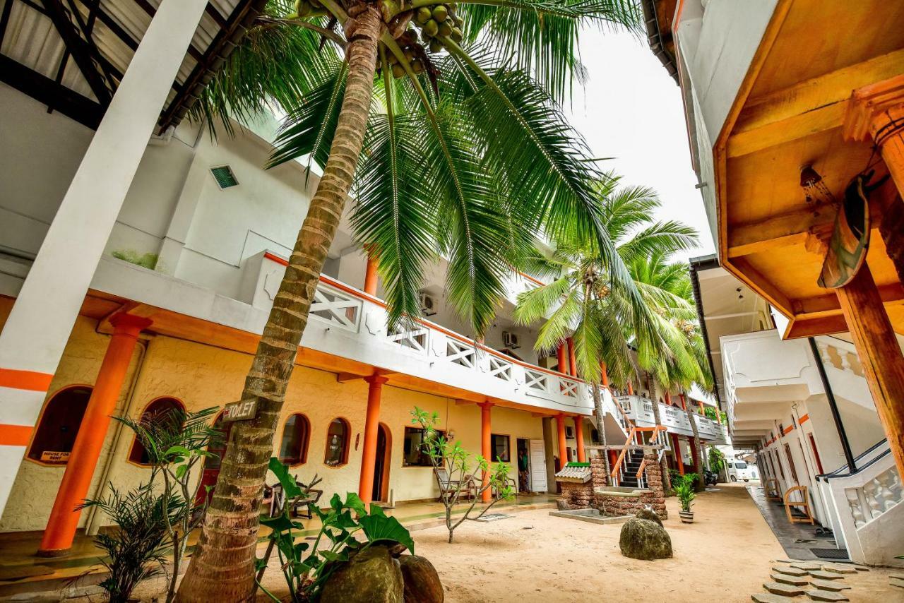 International Beach Hotel & Restaurant Hikkaduwa Exterior photo