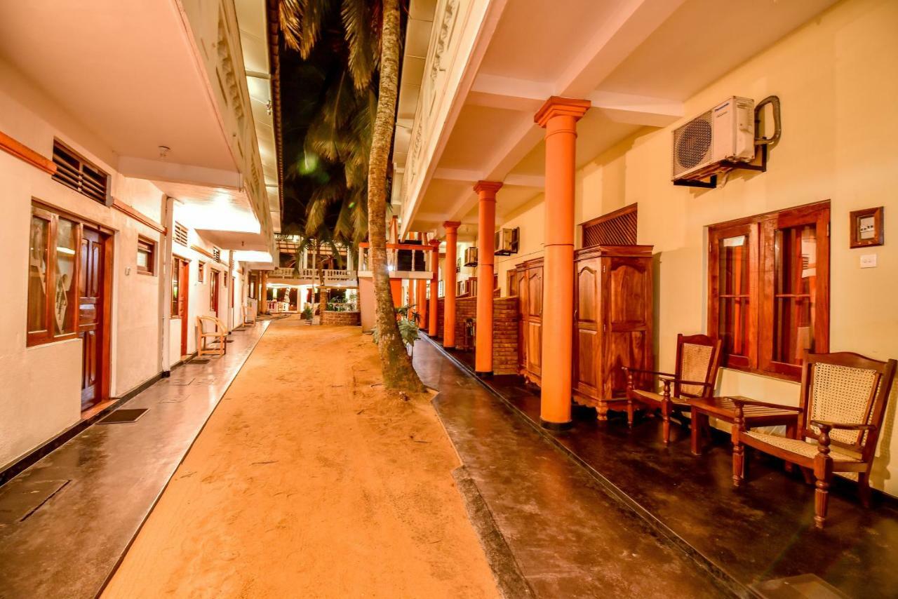 International Beach Hotel & Restaurant Hikkaduwa Exterior photo