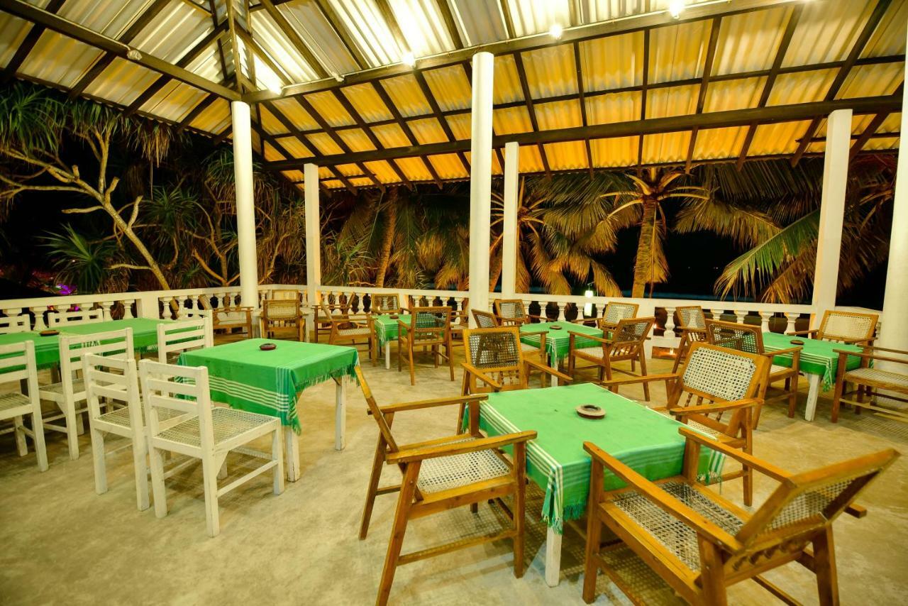 International Beach Hotel & Restaurant Hikkaduwa Exterior photo