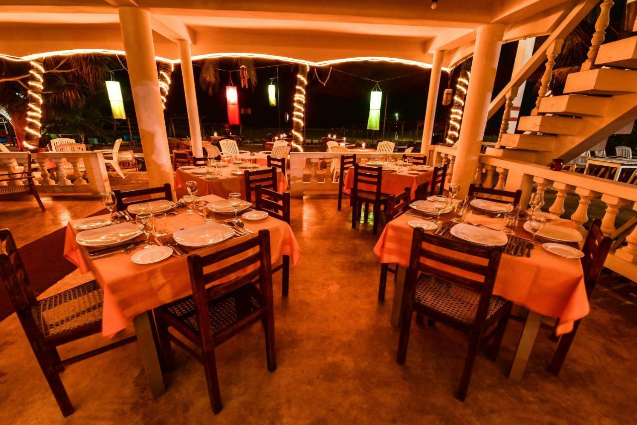 International Beach Hotel & Restaurant Hikkaduwa Exterior photo